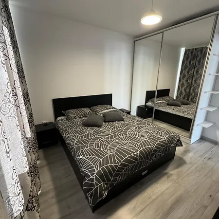 Oferim Spre Inchiriere De Lux Appartement *